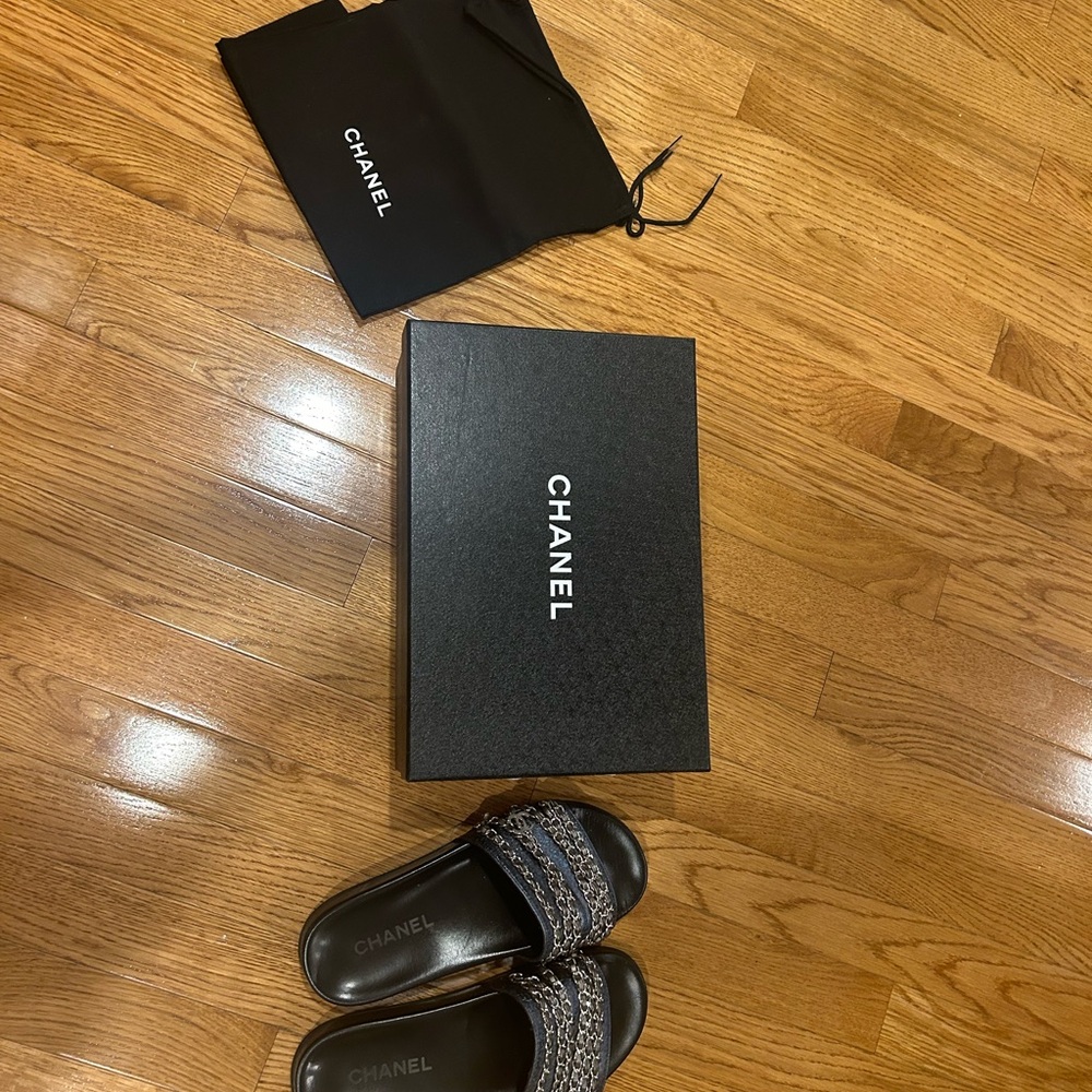 Chanel Chain Slides Shoes - Picture 5 of 9